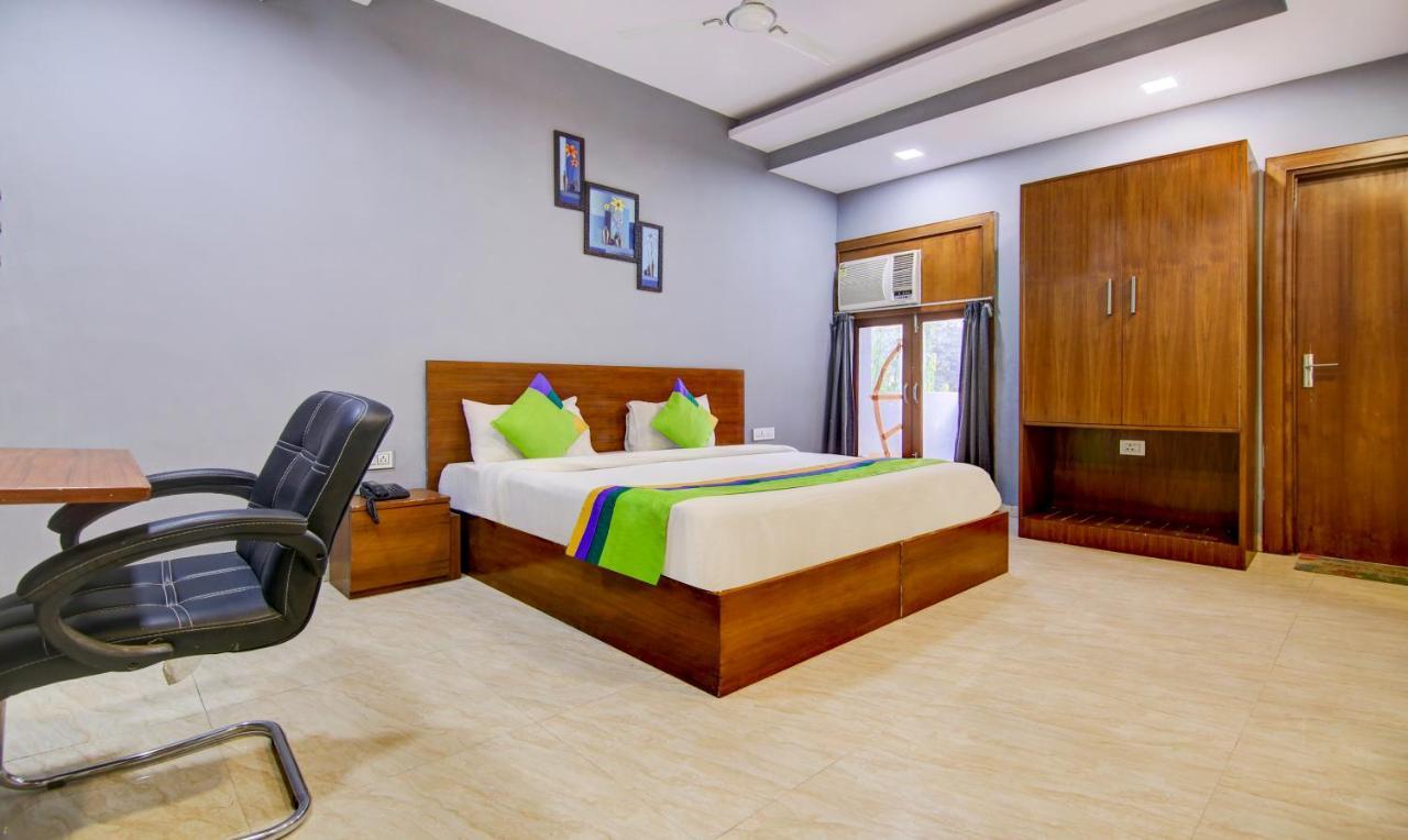 Treebo Trend Aashiyana Paradise Badshahpur Esterno foto